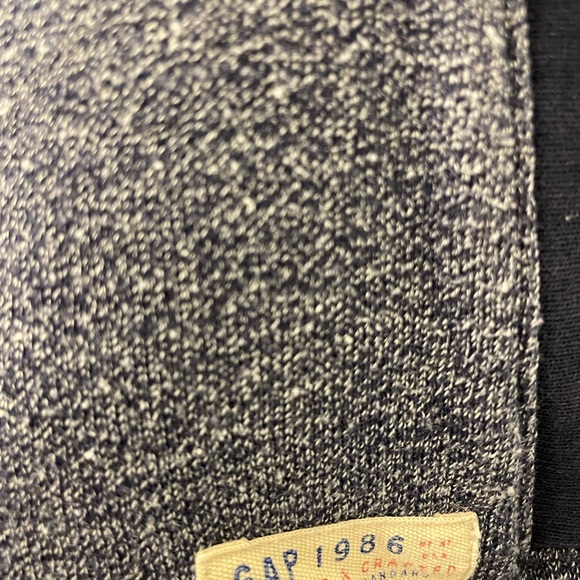 The GAP kids hooded sleeveless vest blue and red size 10 - Picture 2 of 5